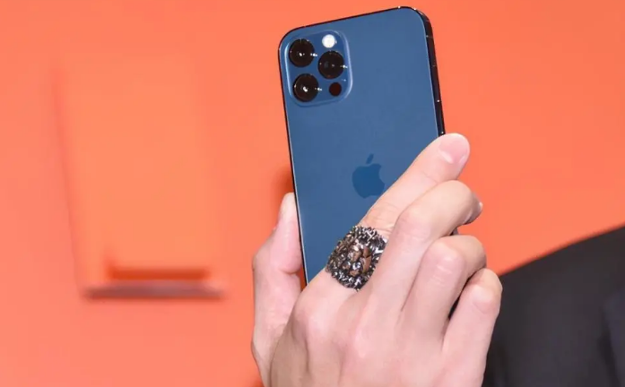 宣恩苹果手机维修分享iPhone12系列重启方法教程 